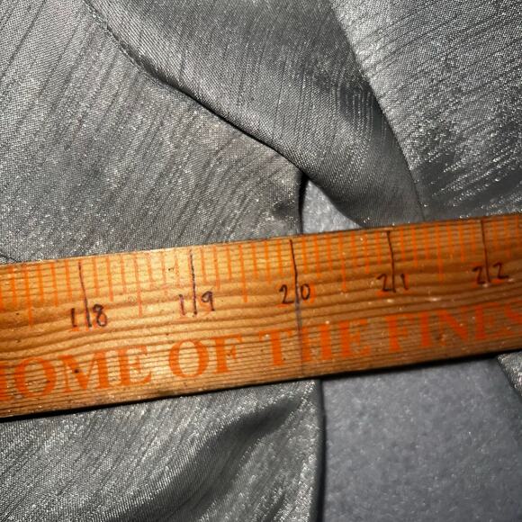 Selene Sport Blouse Women's Large Silver Metallic Button-Up 3/4 Sleeve Collard - Picture 6 of 7